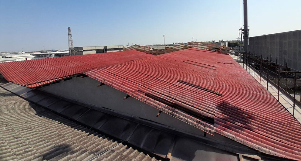 Lavori di rimozione amianto e smaltimento